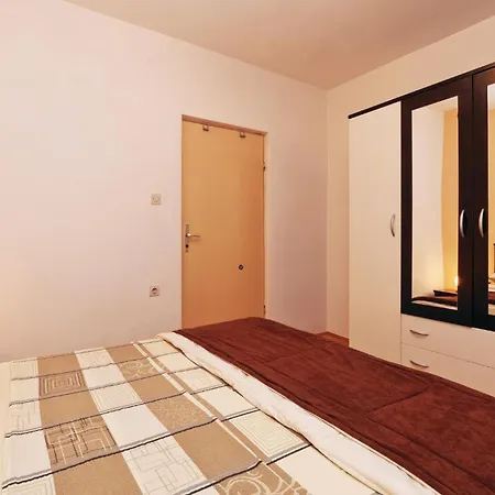 Nyaraló Skrapavac Ii Br Vi *