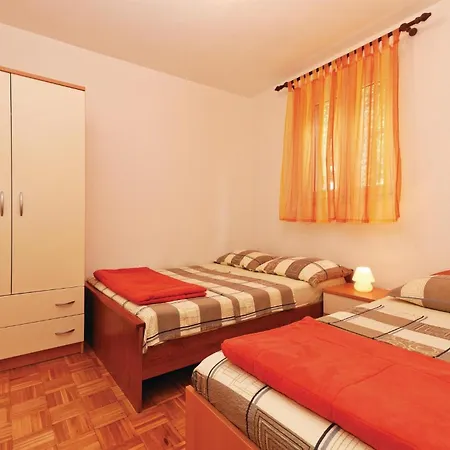 Awesome In Privlaka With Wifi Privlaka (Zadar)